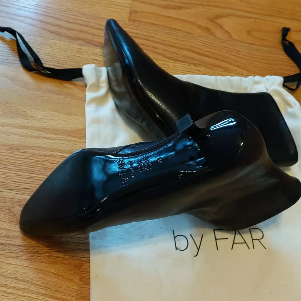 BY FAR, Laura leather booties, size 35, Black